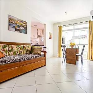  Apartamento Apto 2 Suites, Ideal Famílias, 30m Do Mar